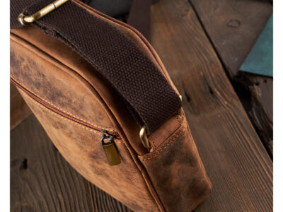 Brązowa, mała skórzana saszetka męska na ramię w stylu vintage Paolo Peruzzi - obrazek 6