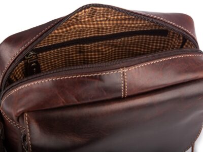 Duża skórzana torba męska na ramię, miejska w kolorze brązowym z klapką - obrazek 9