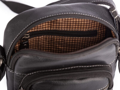 Wygodna czarna torba męska na ramię ze skóry naturalnej licowej Jorey - obrazek 8