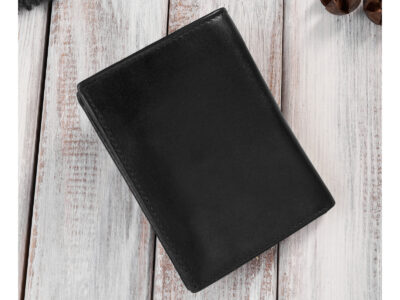 Mały, elegancki portfel męski skórzany czarny z ochroną RFID Paolo Peruzzi - obrazek 7