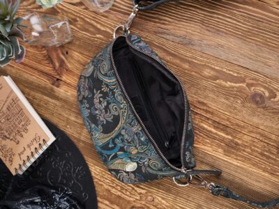 Duża skórzana saszetka nerka damska z orientalnym wzorem Paolo Peruzzi - obrazek 5