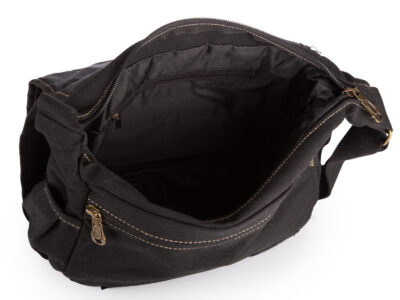 Średnia, materiałowa torba męska na ramię z klapą, uszyta z szarego canvasu - obrazek 7