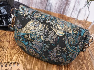 Duża skórzana saszetka nerka damska z orientalnym wzorem Paolo Peruzzi - obrazek 3