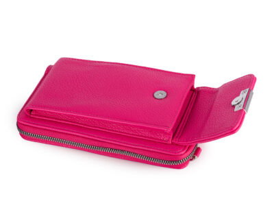 Duży, różowy, pionowy portfel damski z paskiem na ramię i małą saszetką - obrazek 4