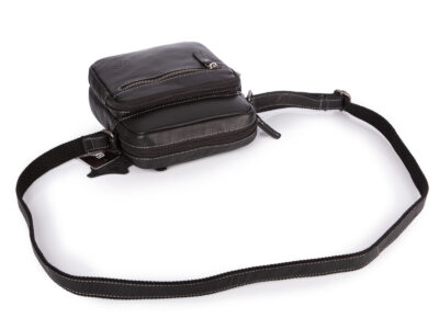 Średnia, czarna torba męska na ramię uszyta ze skóry naturalnej Jorey - obrazek 2