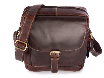 Duża skórzana torba męska na ramię, miejska w kolorze brązowym z klapką - obrazek 5