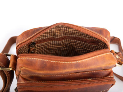 Średnia, brązowa torba męska na ramię uszyta ze skóry naturalnej Jorey - obrazek 7