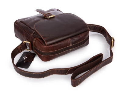 Duża skórzana torba męska na ramię, miejska w kolorze brązowym z klapką - obrazek 2