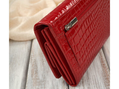 Duży lakierowany portfel damski skórzany croco czerwony Paolo Peruzzi - obrazek 9