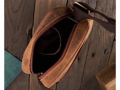 Brązowa, mała skórzana saszetka męska na ramię w stylu vintage Paolo Peruzzi - obrazek 5