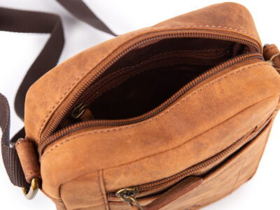 Skórzana, brązowa torba męska na ramię listonoszka w stylu vintage - obrazek 8