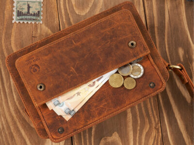 Duża, brązowa, skórzana saszetka męska na dokumenty z paskiem na rękę vintage - obrazek 9