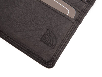 Czarne, skórzane etui na karty płatnicze z ochroną RFID zapinane na zatrzask - obrazek 6