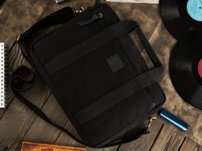 Czarna torba męska do pracy, z kieszenią na laptopa, z canvasu i skóry naturalnej - obrazek 3