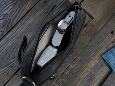 Skórzana saszetka na dokumenty męska z paskiem do ręki czarna vintage Paolo Peruzzi - obrazek 6