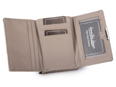 Pojemny srebrny portfel damski lakierowany w motylki zapinany na bigiel i zatrzask RFID - obrazek 3