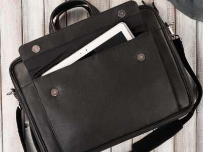 Duża, elegancka torba męska aktówka ze skóry naturalnej, czarna na laptopa - obrazek 10