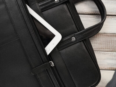 Duża, elegancka torba męska aktówka ze skóry naturalnej, czarna na laptopa - obrazek 8