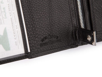 Duży, pionowy, czarny portfel męski skórzany zapinany na zatrzask z ochroną kart RFID - obrazek 7