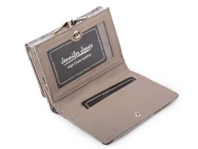 Pojemny srebrny portfel damski lakierowany w motylki zapinany na bigiel i zatrzask RFID - obrazek 7