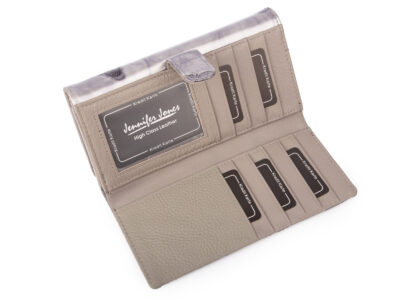 Duży portfel damski lakierowany w motylki, srebrny, skórzany z RFID - obrazek 4