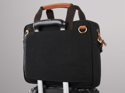 Czarno-brązowa torba męska do pracy, z kieszenią na laptopa, z canvasu i skóry naturalnej - obrazek 2