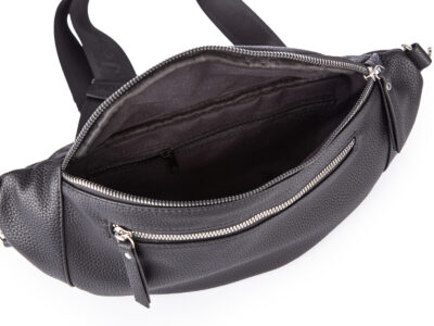 Czarna, duża i elegancka saszetka damska typu nerka z paskiem na ramię - obrazek 3