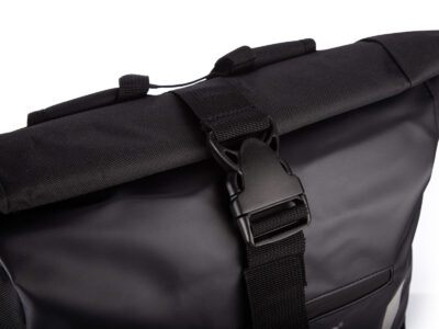 Duży, wodoodporny plecak trekkingowy / sportowy ze zwijanym kołnierzem - obrazek 6