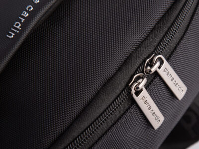 Elegancka czarna materiałowa torba męska na ramię Pierre Cardin - obrazek 9