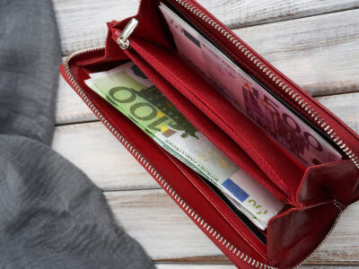 Duży, czerwony portfel damski zapinany dookoła na zamek błyskawiczny Paolo Peruzzi - obrazek 7