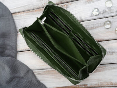 Duży, ciemnozielony portfel damski zapinany dookoła na zamek błyskawiczny Paolo Peruzzi - obrazek 4