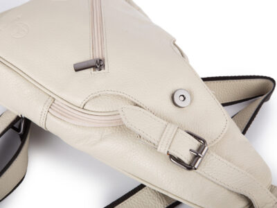 Skórzany plecak damski miejski na jedno ramię elegancki jasny beżowy - obrazek 4