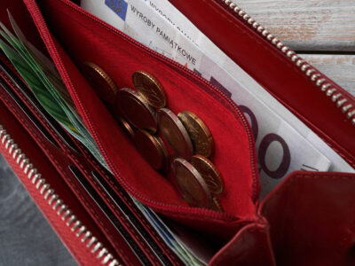 Duży, czerwony portfel damski zapinany dookoła na zamek błyskawiczny Paolo Peruzzi - obrazek 5