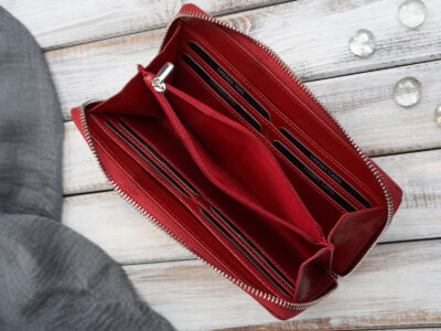 Duży, czerwony portfel damski zapinany dookoła na zamek błyskawiczny Paolo Peruzzi - obrazek 4