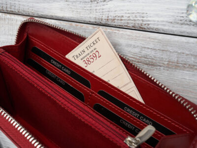 Duży, czerwony portfel damski zapinany dookoła na zamek błyskawiczny Paolo Peruzzi - obrazek 6