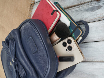 Mały, miejski plecaczek damski skórzany z kokardą Paolo Peruzzi granatowy - obrazek 7