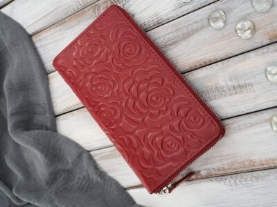 Duży, czerwony portfel damski zapinany dookoła na zamek błyskawiczny Paolo Peruzzi - obrazek 3