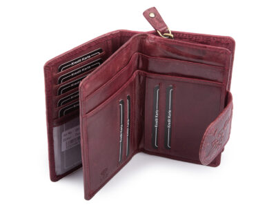 Pojemny, skórzany portfel damski bordowy z tłoczonym kwiatowym wzorem vintage - obrazek 7