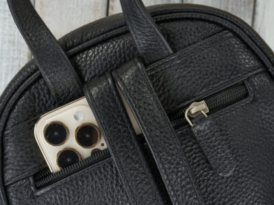 Mały, miejski plecaczek damski skórzany z kokardą Paolo Peruzzi czarny - obrazek 5