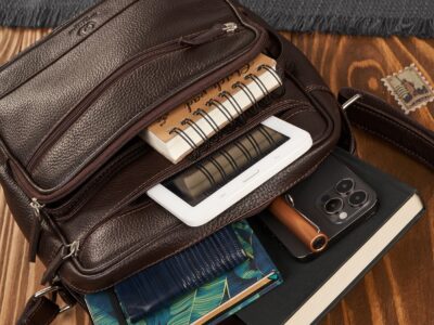 Ciemnobrązowa, elegancka pionowa torba męska na ramię ze skóry naturalnej Paolo Peruzzi - obrazek 8