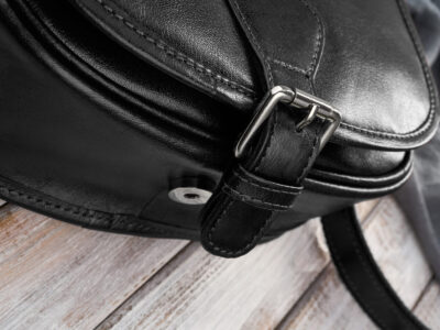 Czarna torebka damska skórzana, elegancka, półokrągła Paolo Peruzzi - obrazek 2