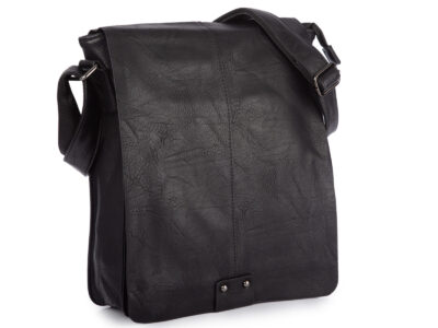 Pionowa, czarna torba męska na ramię A4 z klapą - obrazek 1