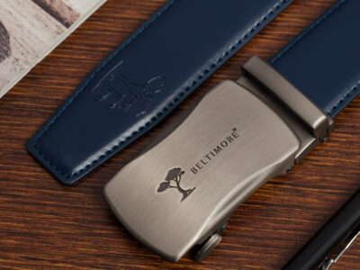 Skórzany pasek męski do spodni granatowy ze srebrną klamrą automatyczną 110 cm - obrazek 2