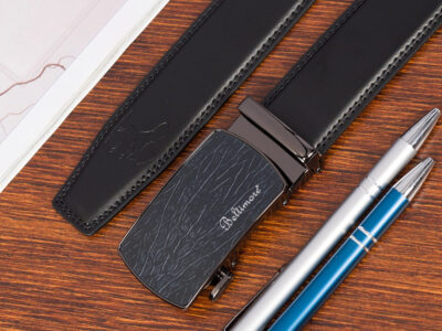 Skórzany, czarny pasek męski do spodni z czarną klamrą automatyczną 110 cm - obrazek 2