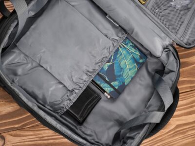 Czarny plecak podróżny do samolotu 40x30x20 cm Paolo Peruzzi - obrazek 5