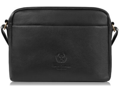 Mała, czarna torebka damska skórzana z metalowymi okuciami w kolorze złotym