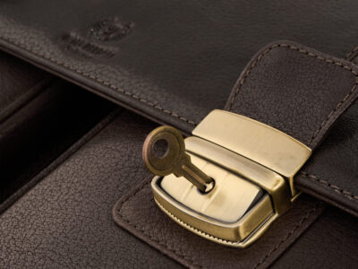 Duża, skórzana teczka męska na dokumenty w kolorze ciemnobrązowym Paolo Peruzzi - obrazek 11