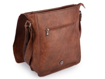 Pionowa, brązowa torba męska na ramię A4 z klapą - obrazek 3