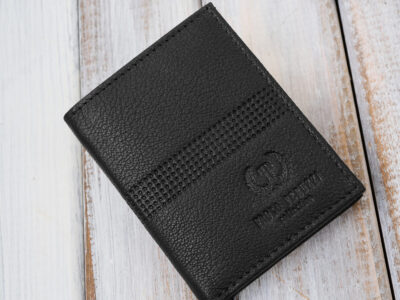 Malutki mini-portfel męski skórzany z miejscem tylko na karty i banknoty, czarny - obrazek 6