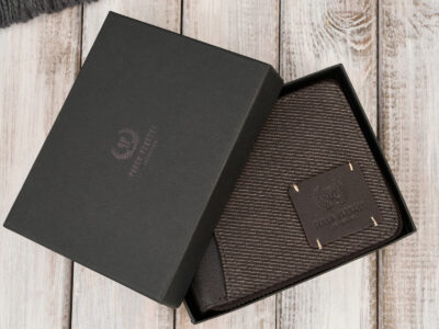 Ciemnobrązowy, pojemny portfel męski zapinany dookoła na zamek błyskawiczny RFID - obrazek 10